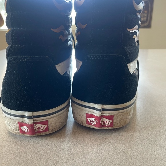Men’s Vans High Tops - Picture 3 of 5